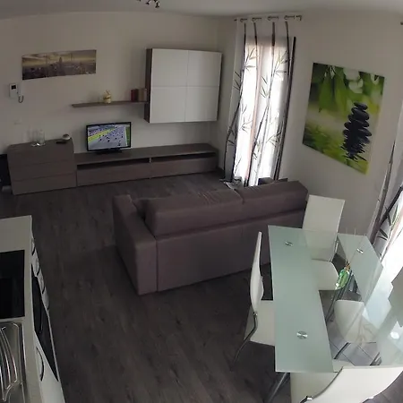 Il Nuovo Palazzotto Apartmán Stresa